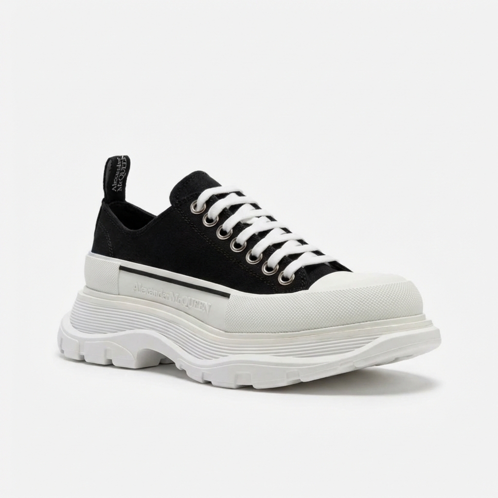 New Alexander Mcqueen Men's Tread Slick Lace-Up Sneaker In Black
